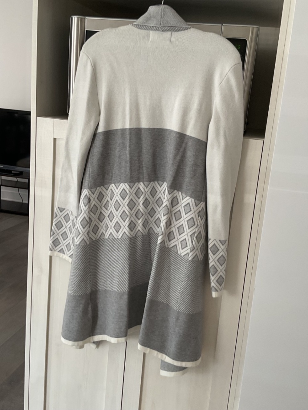 Cardigan - Picture 3 of 3